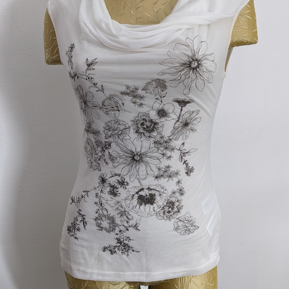 H&M White Floral Top